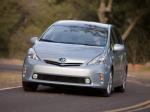 Toyota Prius MPV v 2011 года